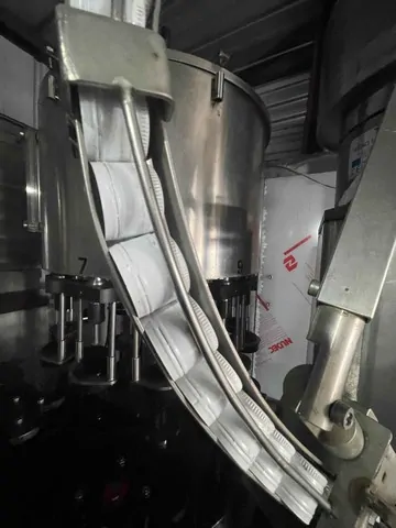 Monobloc de remplissage Borelli 1.500 b/h CS12 MA d'occasion — 1997