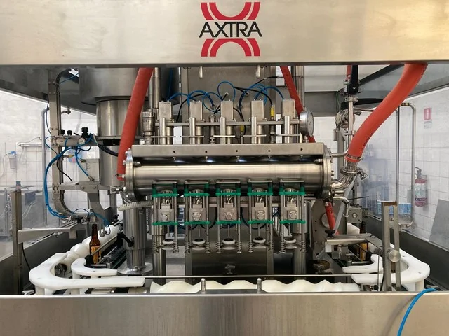 Axtra Monobloc de remplissage 5.1 Miniline L-SA1 / L-G5 / L-IV5 / L-CW1 bottling machine d'occasion — 2016
