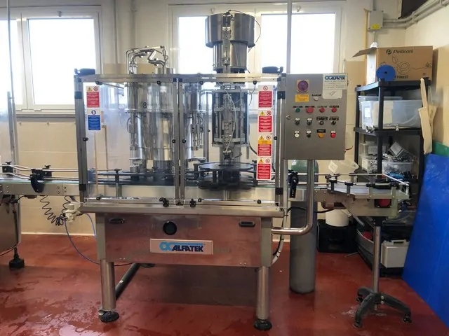 Monobloc de remplissage Alfatek 9.1 d'occasion — 1995 reconditionné en 2020 de ALFATEK
