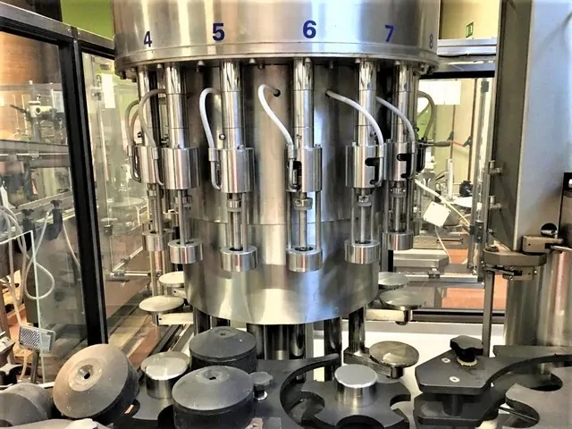 Monobloc de remplissage Alfatek 2.000 b/h d'occasion — 1993.