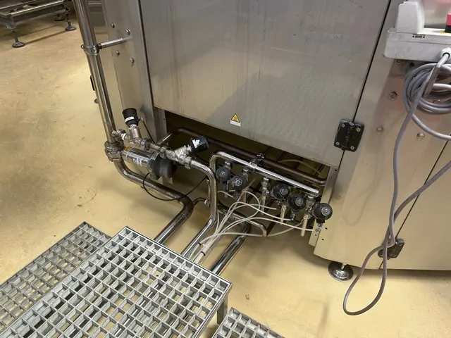 Monobloc de remplissage PET Procomac 100.20 FILLSTAR 100 – 20 ultraclean d'occasion — 1993 – Completely overhauled in 2015 avec Neuf electrical système