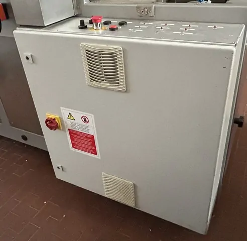 Formeuse de cartons Bortolin-Kemo FOC 35 37 d'occasion — 2008