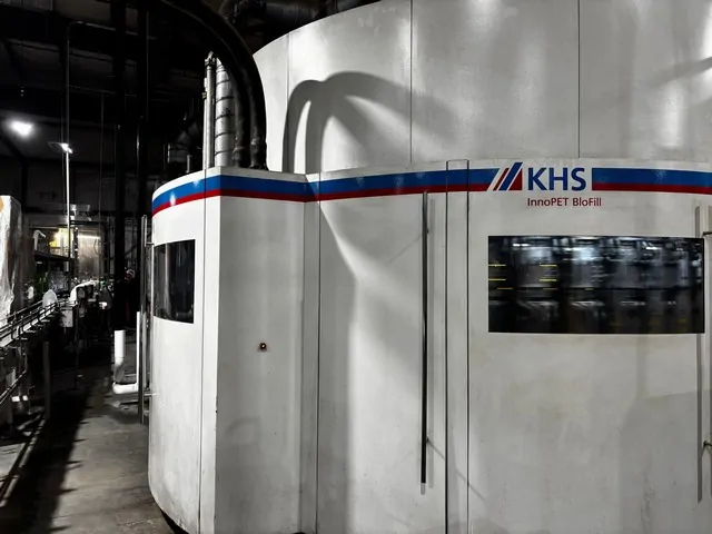 2009 complète Ligne d’embouteillage PET KHS 72.000 b/h Blowmax 36S Series IV d'occasion — 2009