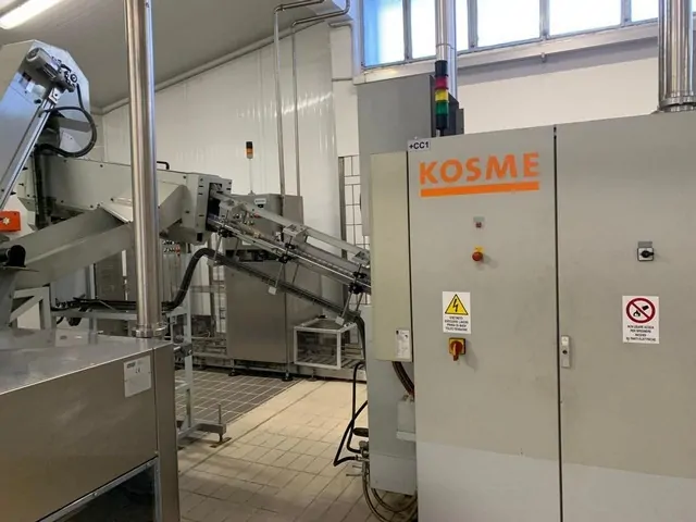 complète Ligne d’embouteillage Kosme PET Lait Contiroll d'occasion — 2005 – 2006