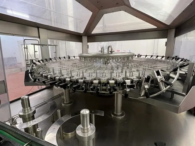 complète Ligne d’embouteillage Jus 9.000 b/h d'occasion — 2011