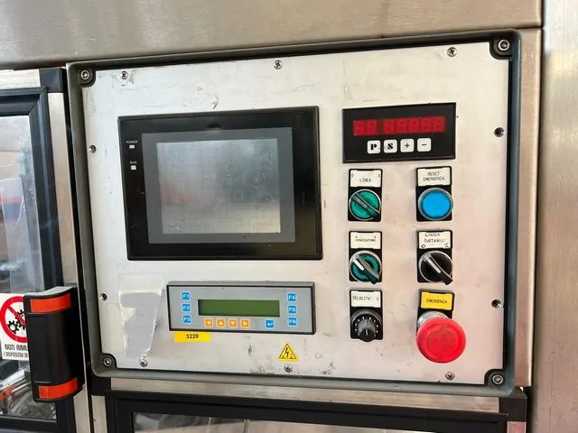 Étiqueteuse Kosme 20t s4 ce co 20.000 b/h d'occasion — 2001