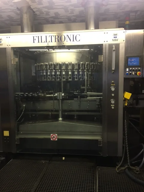 Remplisseuse MBF Filltronic 36V 7.000 b/h d'occasion — 2004