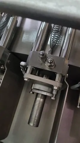 Monobloc de remplissage BC 24.6 Isobare master 24/6 d'occasion — 1987 (reconditionné BY MATRIX in 2009)