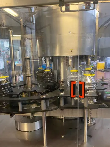 Monobloc de remplissage Costec 8.8.1 9 – 8 – 6- 1 – 300 d'occasion — 2001