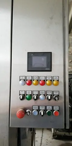 Remplisseuse Bertolaso Olimpia 8.000 b/h d'occasion — 1986 (completely overhauled et updated by Bertolaso in 2000)