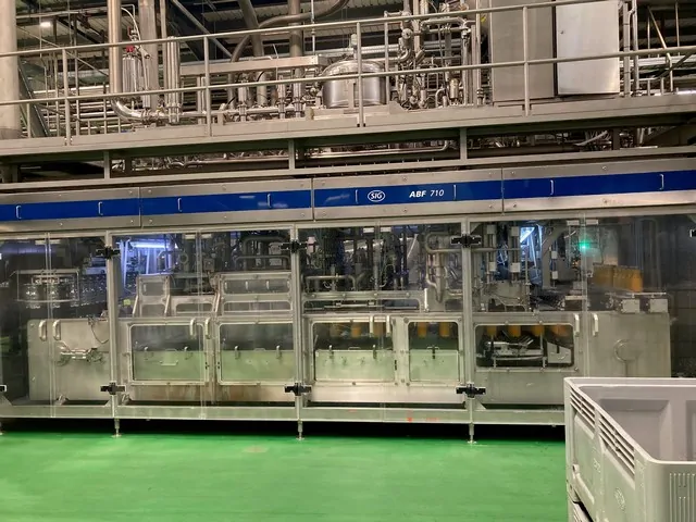 Monobloc de remplissage Sig ABF 710 Aseptic PET d'occasion — 2007