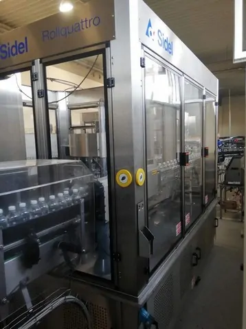 Étiqueteuse Sidel Roll-fed PET 25.000 b/h Rollquattro F15 d'occasion — 2015