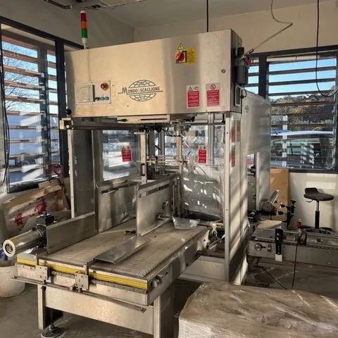 Formeuse de cartons APE Form 1200 hm d'occasion — 1989