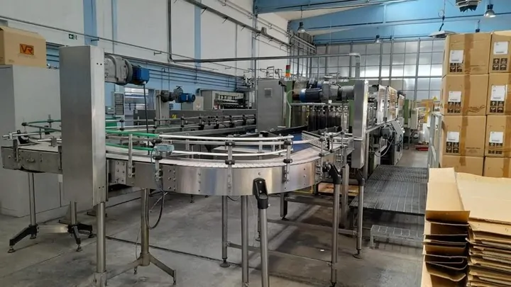 Packging Ligne d’embouteillage PET LFT 50 d'occasion — 1990