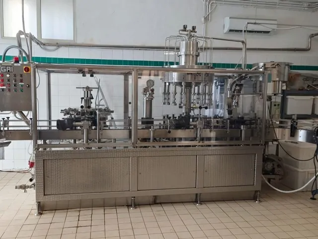 Monobloc de remplissage 12.16.1 Gai 3004 EHV 4194D d'occasion — 1994
