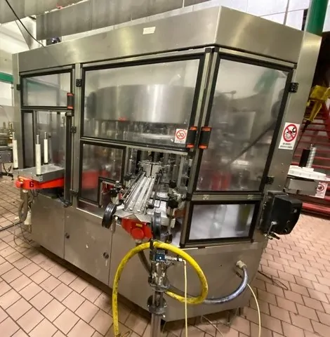 Étiqueteuse Kosme Adhésive 12.000 b/h d'occasion — 2000