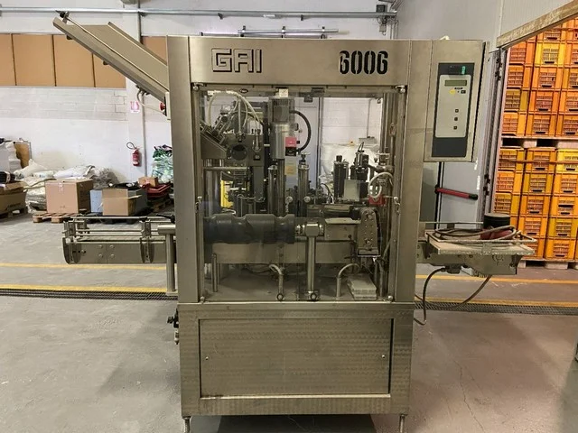 Gai Capsuleuse avec Étiqueteuse 6006 d'occasion — 2005